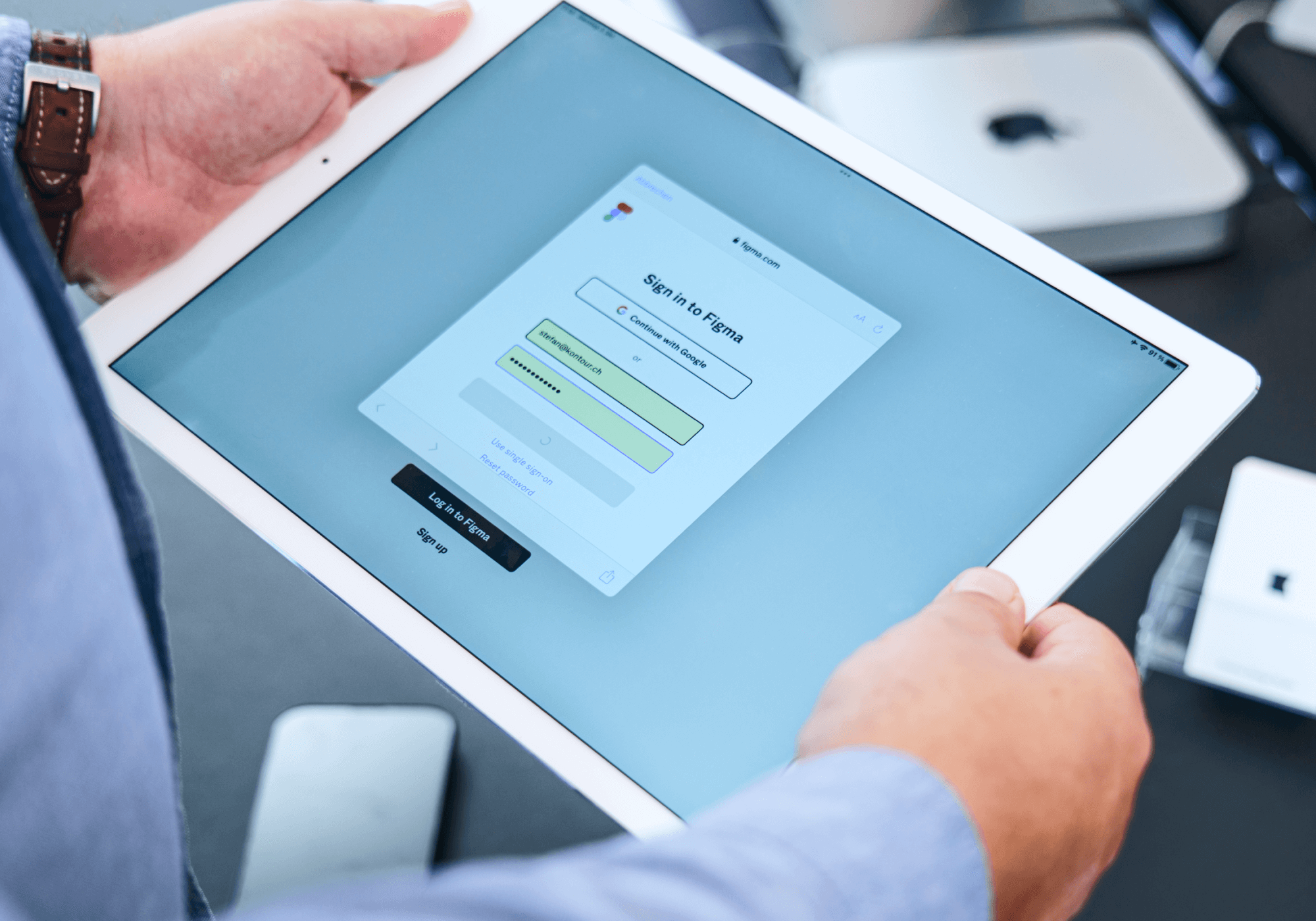 figma login screen am tablet
